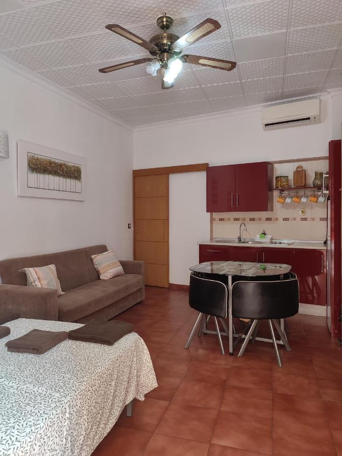Sunny Holiday Studio Málaga Buitenkant foto